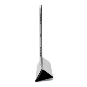 Étui folio Pipetto Origami No4 pour iPad Pro 12,9 pouces, présenté plié en support mains libres