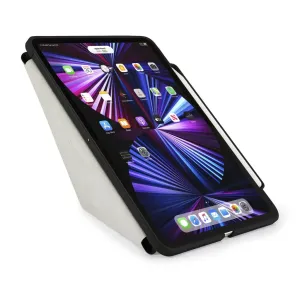 Étui Pipetto iPad Pro 11 en noir et gris clair, présenté avec un support pliable sur une tablette, sur fond blanc