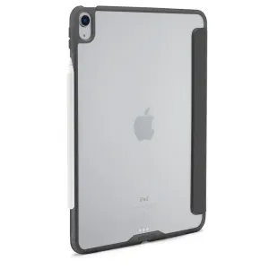 Pipetto iPad Air 13-Hülle in Grau mit befestigtem Apple Pencil, Rückseite und Kameraaussparung sichtbar