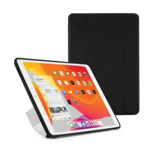 Coque Pipetto Origami pour iPad 10,2 pouces noire, présentée pliée en support avec pare-chocs de protection et fermée à l’arrière