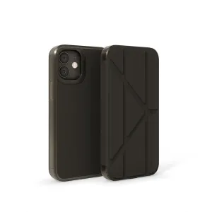 Coque Pipetto Origami Folio pour iPhone 12 Mini en noir, ouverte pour montrer le support pliable et la découpe de l’appareil photo.