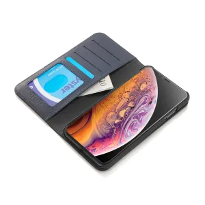Étui folio en cuir Pipetto pour iPhone XS Max ouvert, avec emplacements pour cartes et support de téléphone en bleu marine