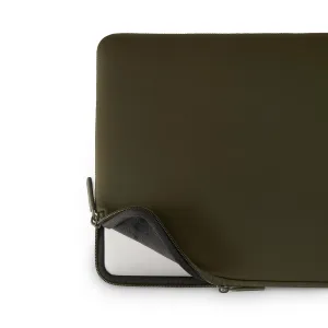 Pipetto olive green MacBook sleeve with zip closure and soft-lined interior protection