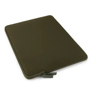Pipetto slim dark green MacBook sleeve with zip closure and rounded corners, shown closed