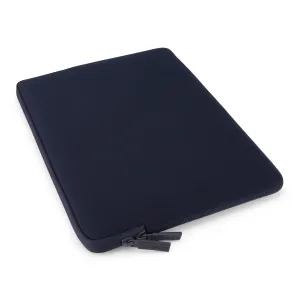 Pipetto Classic Fit MacBooki ümbris tumesinises toonis, ümarate nurkadega, tekstuurse kanga ja kahe lukutõmbega