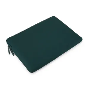 Pipetto Classic Fit MacBook apvalks tumši zilzaļā krāsā ar rāvējslēdzēja mēlītēm un nošūtām malām
