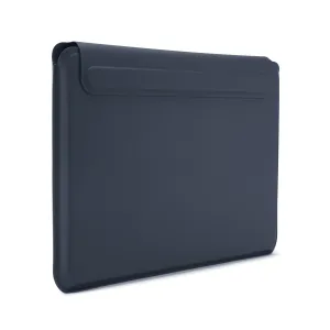 Housse ultra-fine Pipetto pour MacBook 13/14 en bleu foncé, avec fermeture magnétique et finition en cuir végan