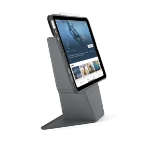 Pipetto Origami No6 Stand Case til iPad Air, vist i mørkegrått med sammenleggbar stativmodus