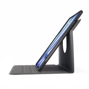 Étui folio rotatif Pipetto pour iPad Air 13 pouces, présenté ouvert en position de support portrait avec la tablette