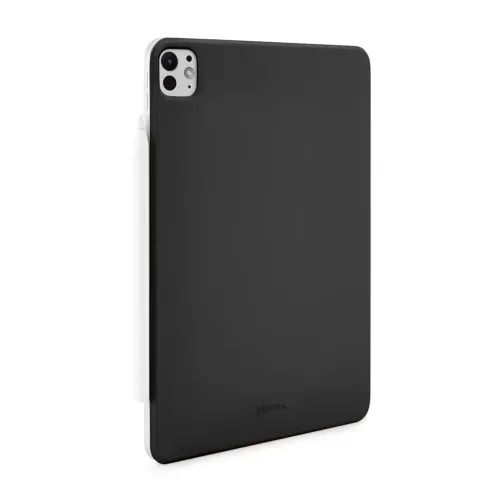 Schwarzes Pipetto Case auf einem iPad, von hinten gezeigt, mit Kameraausschnitt oben links und Apple Pencil entlang der linken Kante angebracht.