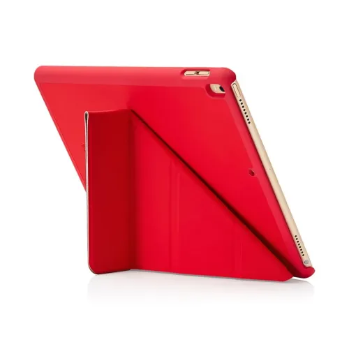 Rødt Origami-etui til 10,5" iPad i stående vinkelposition med udskæringer til kamera, lydstyrkeknapper og højttalere.
