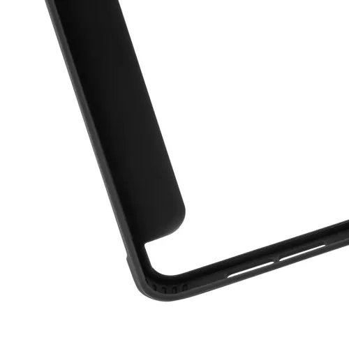 Pipetto iPad-Hüllenecke in Schwarz mit geformtem Rahmen, abgerundeter Kante und Aussparungen zum Schutz des iPad 10,9 Zoll