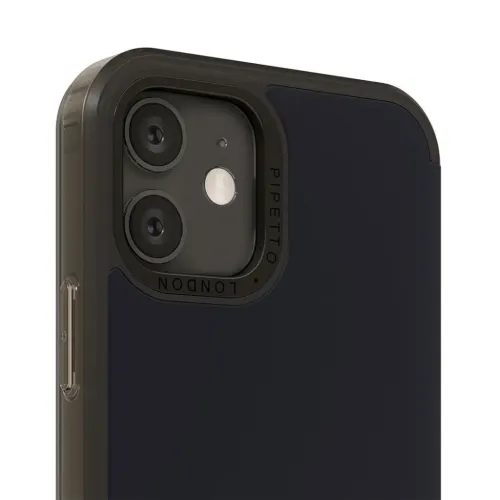 Must Pipetto ümbris iPhone 12 Pro Max'ile, millel on kõrgendatud kaameraraam, täpne väljalõige kahe objektiivi ja välgu jaoks ning külgmine nupp.