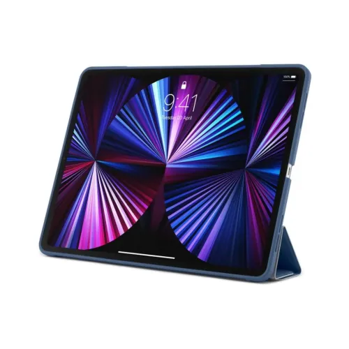 Pipetto iPad Pro 11-Hülle in Marineblau mit faltbarem Ständer, die ein iPad im Querformat zeigt