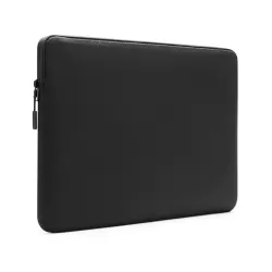 Svart Ultra Lite Ripstop MacBook Sleeve 16" med memory foam-skydd och vattenavvisande dragkedja för MacBook Pro.